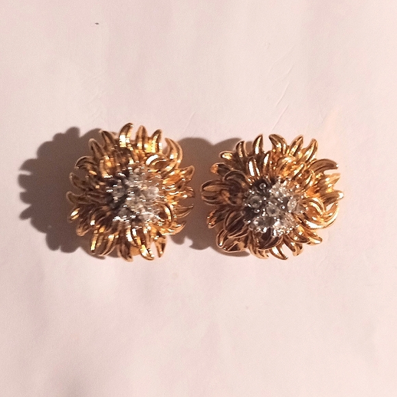 Vintage Erwin Pearl Clip On Goldtone Earrings - Picture 4 of 8